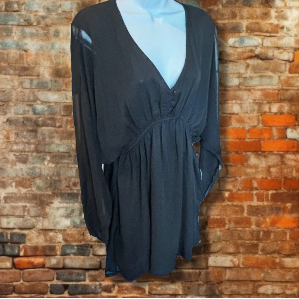 NWT BLACK CHIFFON DRESS SIZE MEDIUM
